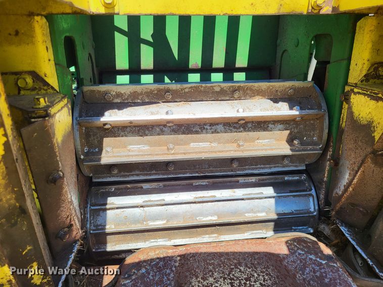 image for item DO3601 1990 John Deere 5830  forage harvester