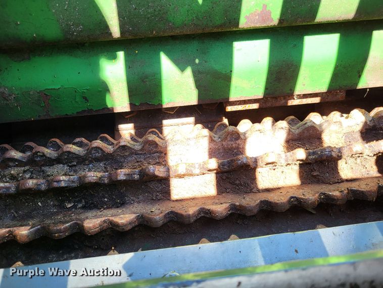 image for item DO3601 1990 John Deere 5830  forage harvester