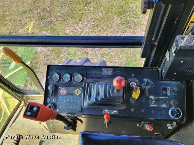 image for item DO3601 1990 John Deere 5830  forage harvester