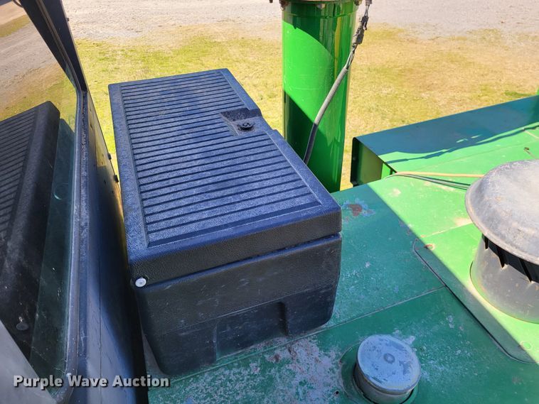 image for item DO3601 1990 John Deere 5830  forage harvester