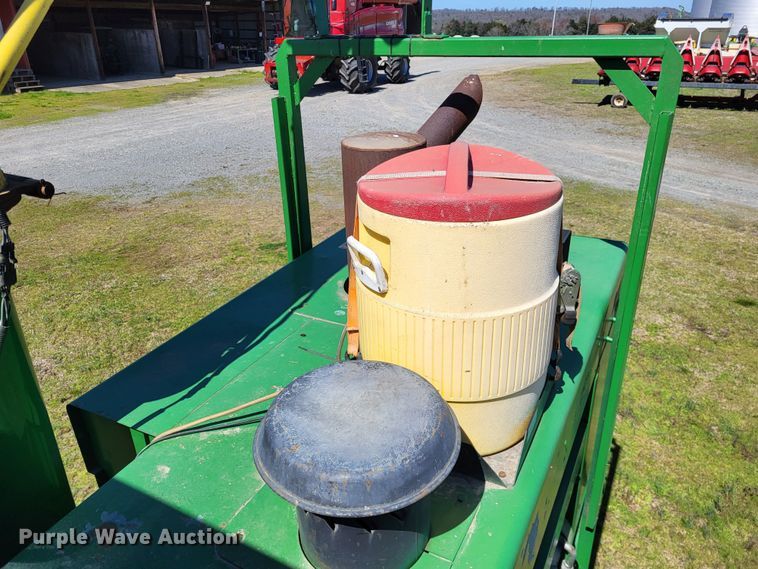 image for item DO3601 1990 John Deere 5830  forage harvester