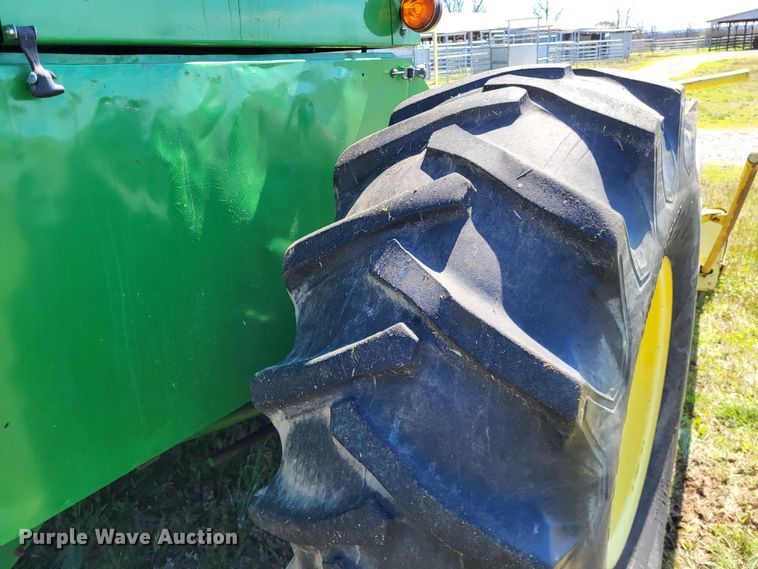 image for item DO3601 1990 John Deere 5830  forage harvester