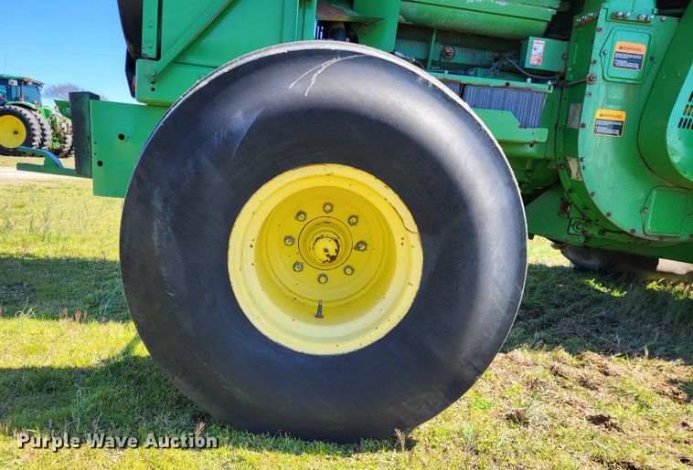 image for item DO3601 1990 John Deere 5830  forage harvester