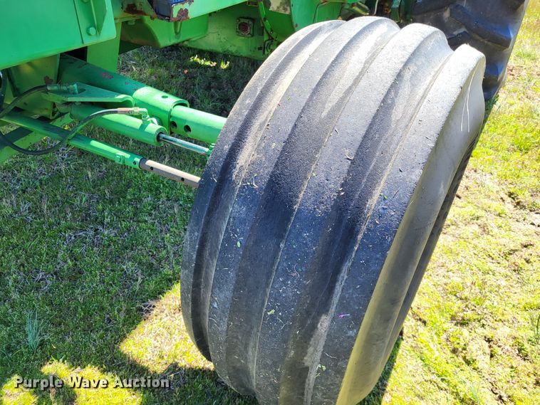 image for item DO3601 1990 John Deere 5830  forage harvester