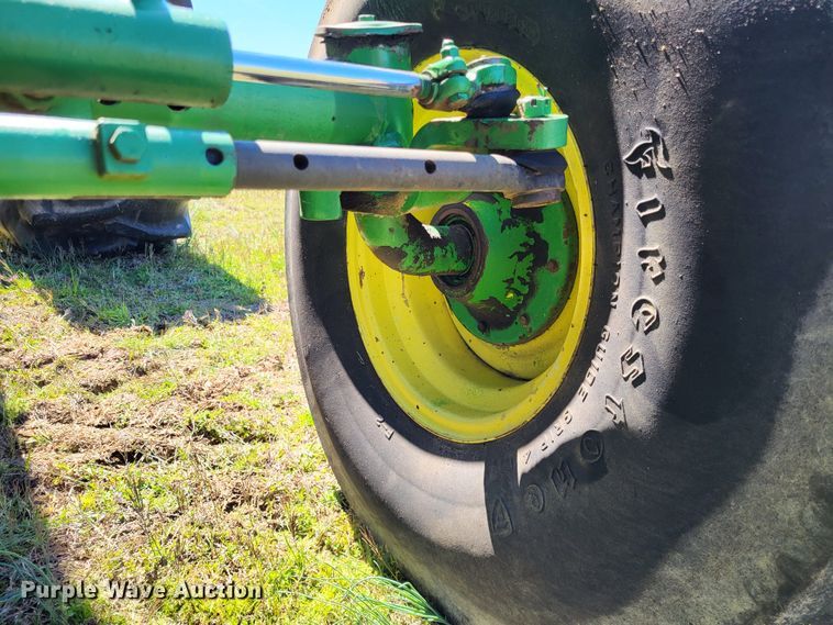 image for item DO3601 1990 John Deere 5830  forage harvester