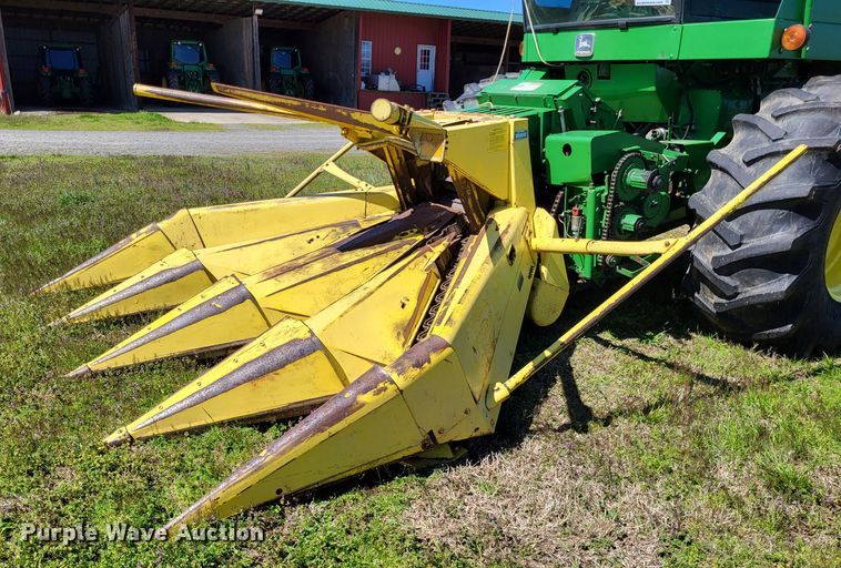 image for item DO3601 1990 John Deere 5830  forage harvester