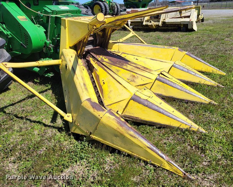 image for item DO3601 1990 John Deere 5830  forage harvester