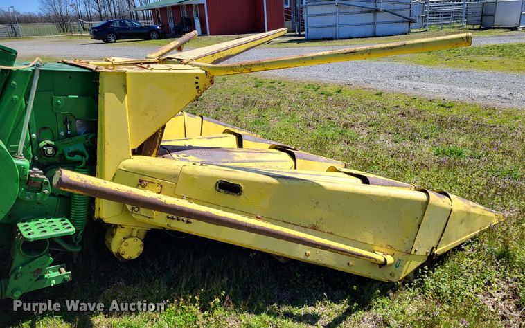 image for item DO3601 1990 John Deere 5830  forage harvester