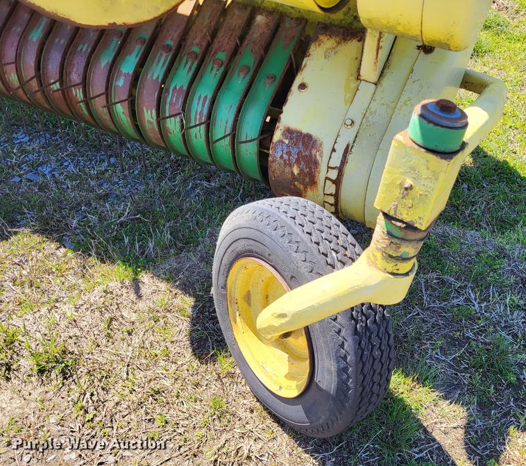 image for item DO3601 1990 John Deere 5830  forage harvester