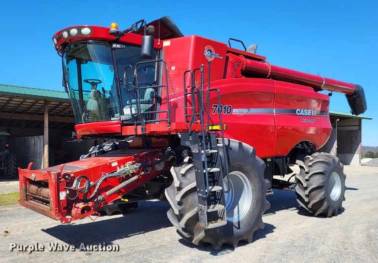image for item DO3604 2007 Case IH 7010  RWA combine
