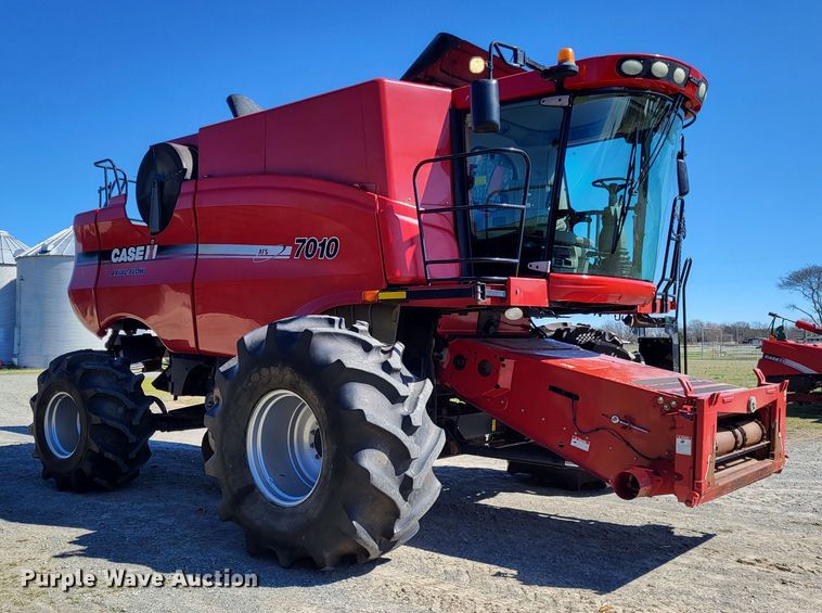 image for item DO3604 2007 Case IH 7010  RWA combine