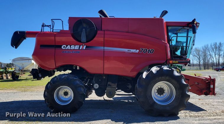 image for item DO3604 2007 Case IH 7010  RWA combine