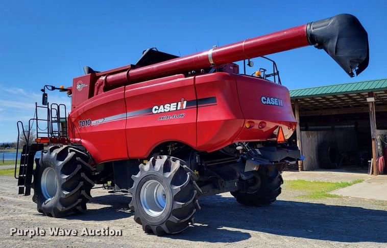 image for item DO3604 2007 Case IH 7010  RWA combine