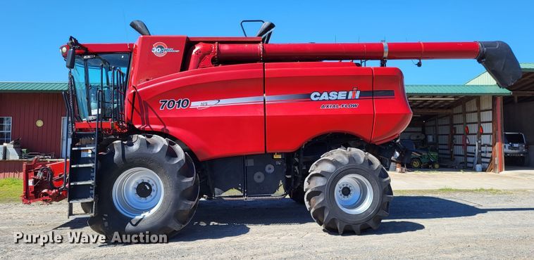 image for item DO3604 2007 Case IH 7010  RWA combine