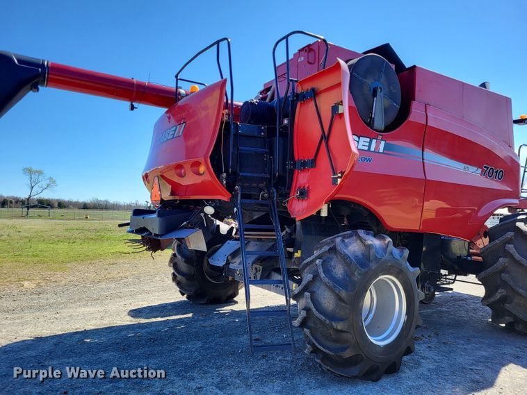 image for item DO3604 2007 Case IH 7010  RWA combine