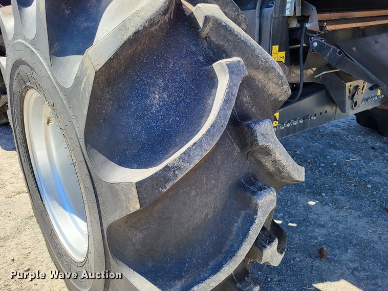 image for item DO3604 2007 Case IH 7010  RWA combine