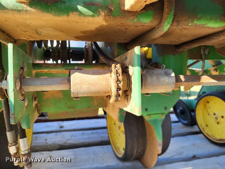 image for item DO3606 John Deere 7300 MaxEmerge 2  air seeder
