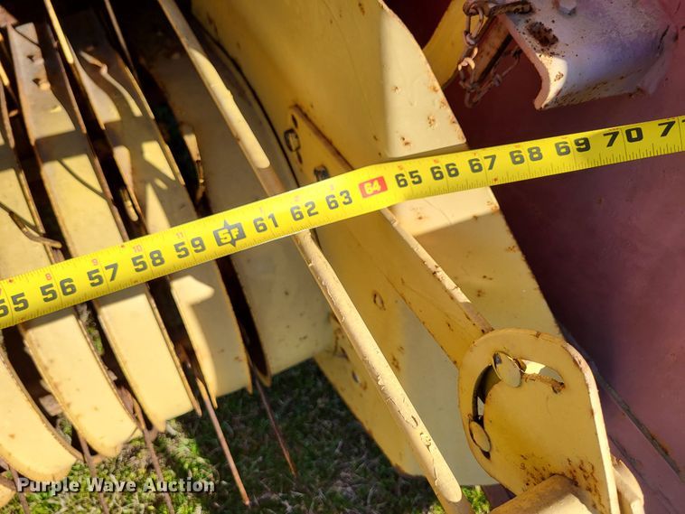 image for item DO3608 New Holland Hayliner 320  small square baler