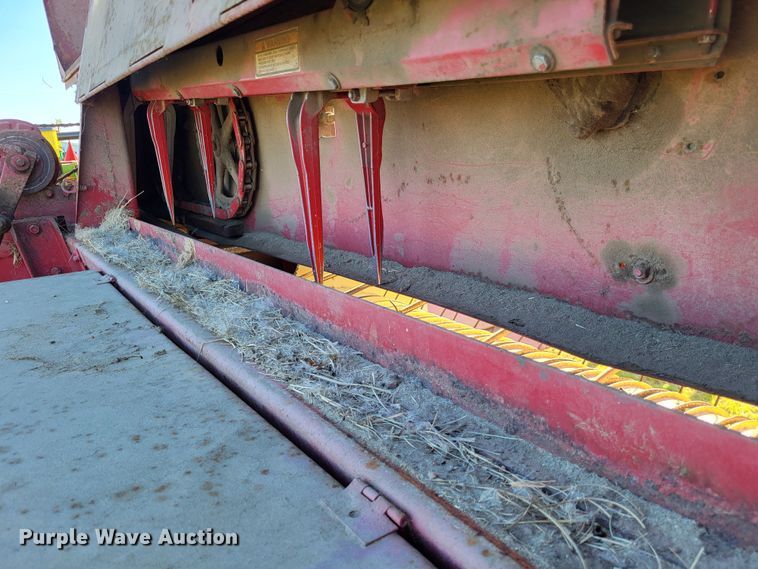 image for item DO3608 New Holland Hayliner 320  small square baler