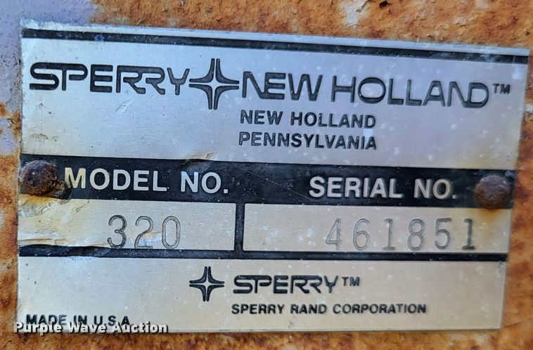 image for item DO3608 New Holland Hayliner 320  small square baler