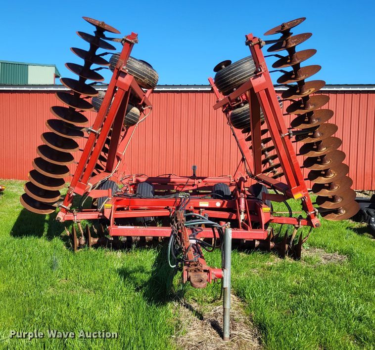 image for item DO3614 Case IH 3950  tandem disk