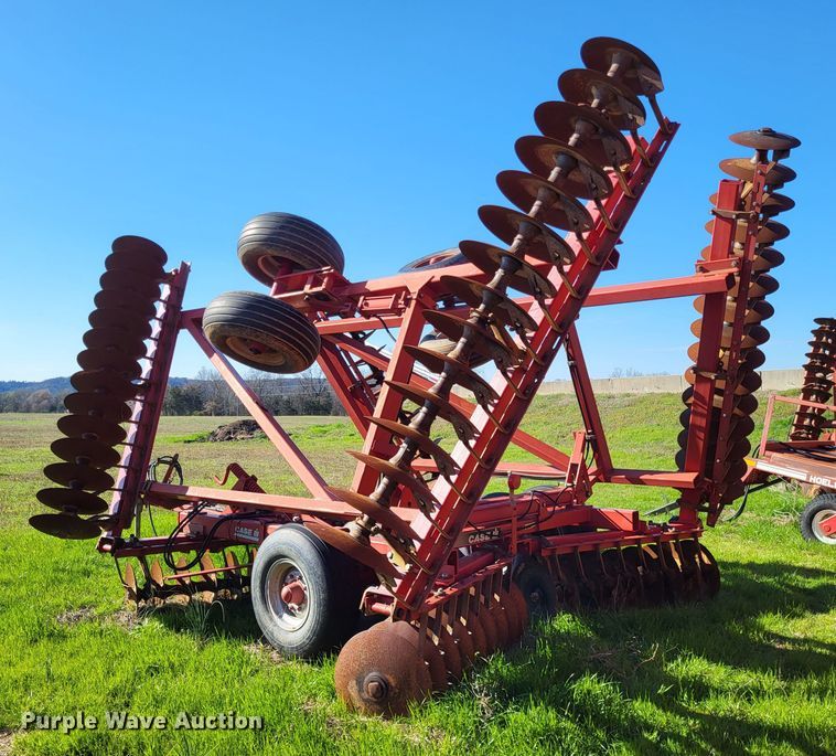 image for item DO3614 Case IH 3950  tandem disk