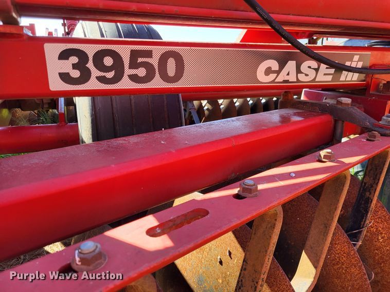 image for item DO3614 Case IH 3950  tandem disk