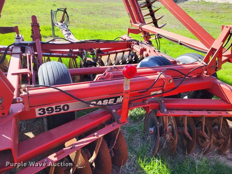 image for item DO3614 Case IH 3950  tandem disk