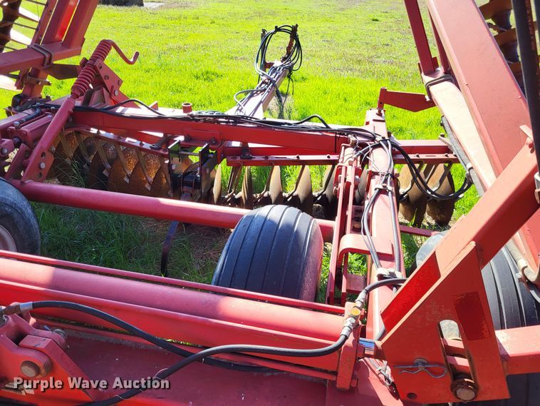 image for item DO3614 Case IH 3950  tandem disk