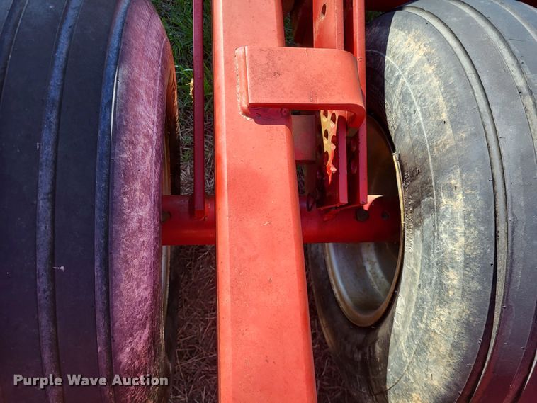 image for item DO3614 Case IH 3950  tandem disk