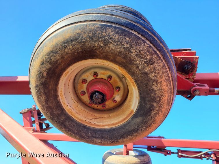 image for item DO3614 Case IH 3950  tandem disk