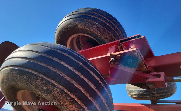 image for item DO3614 Case IH 3950  tandem disk