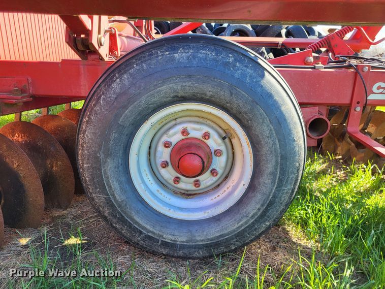 image for item DO3614 Case IH 3950  tandem disk