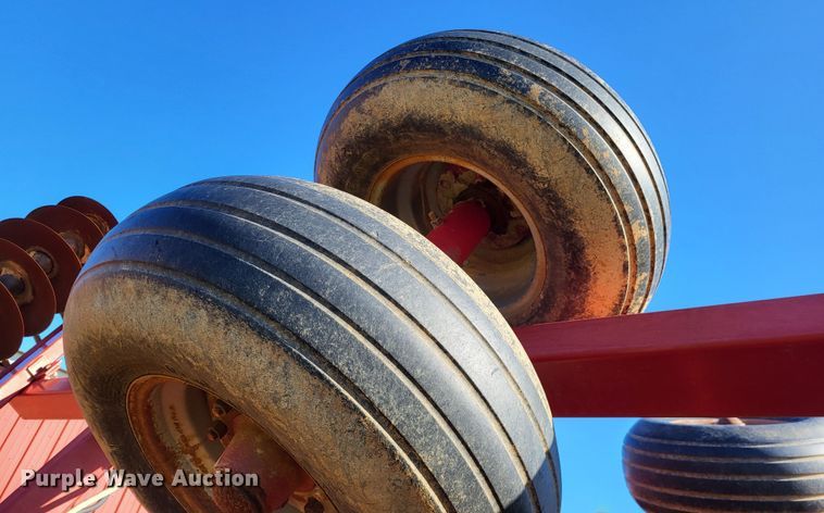 image for item DO3614 Case IH 3950  tandem disk