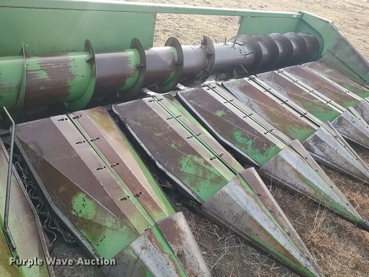 image for item DO3708 John Deere 853  all-crop head