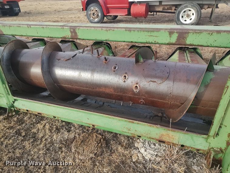 image for item DO3708 John Deere 853  all-crop head
