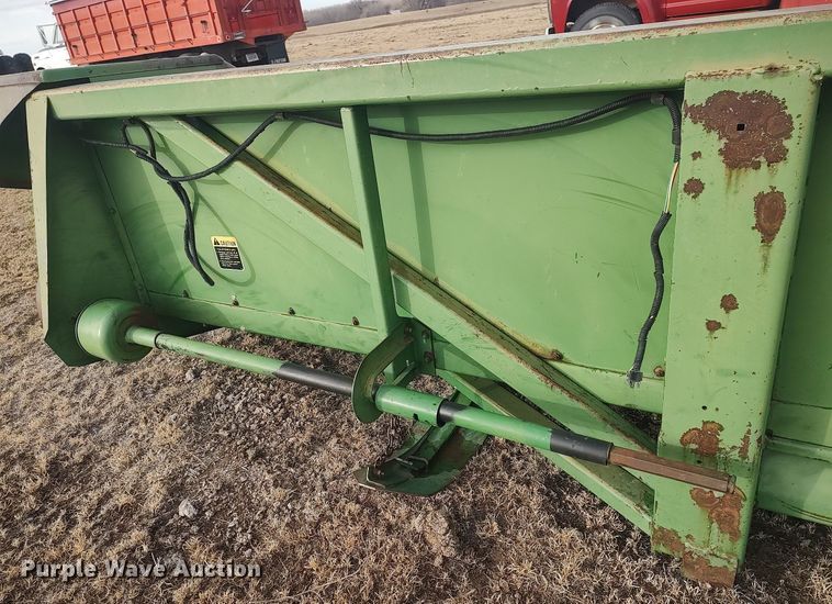 image for item DO3708 John Deere 853  all-crop head