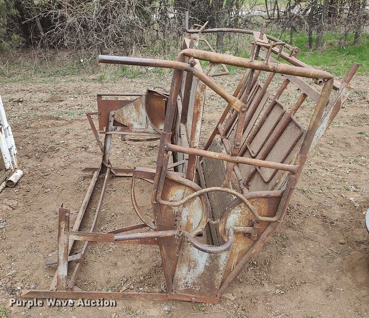 image for item DO3916 Livestock equipment