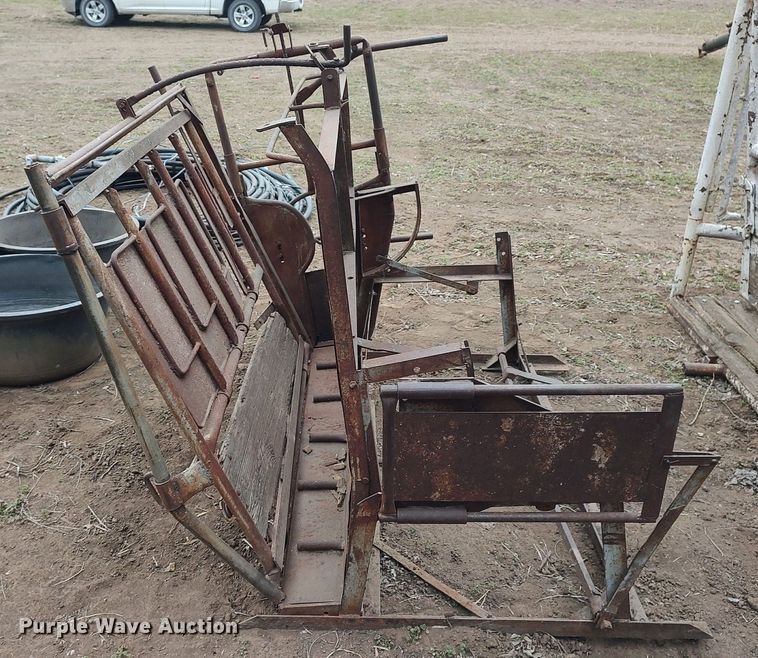 image for item DO3916 Livestock equipment