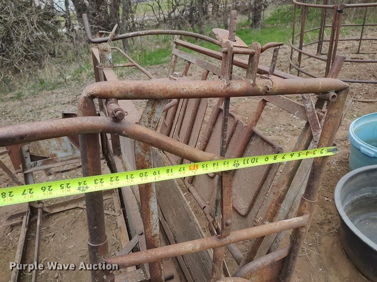 image for item DO3916 Livestock equipment