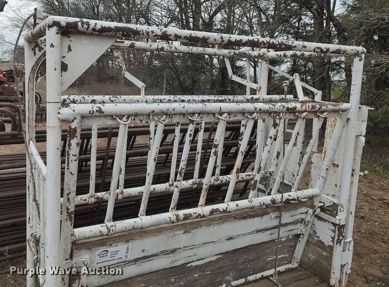 image for item DO3916 Livestock equipment