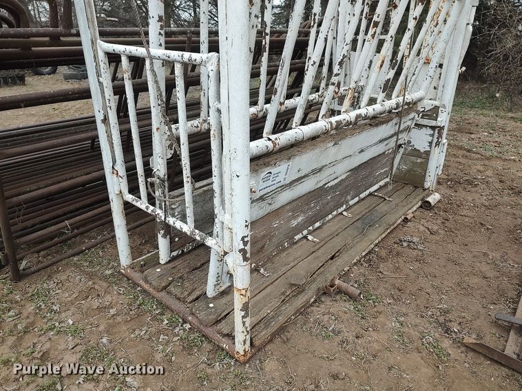 image for item DO3916 Livestock equipment