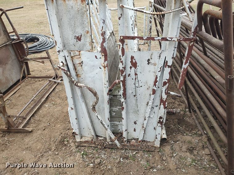 image for item DO3916 Livestock equipment