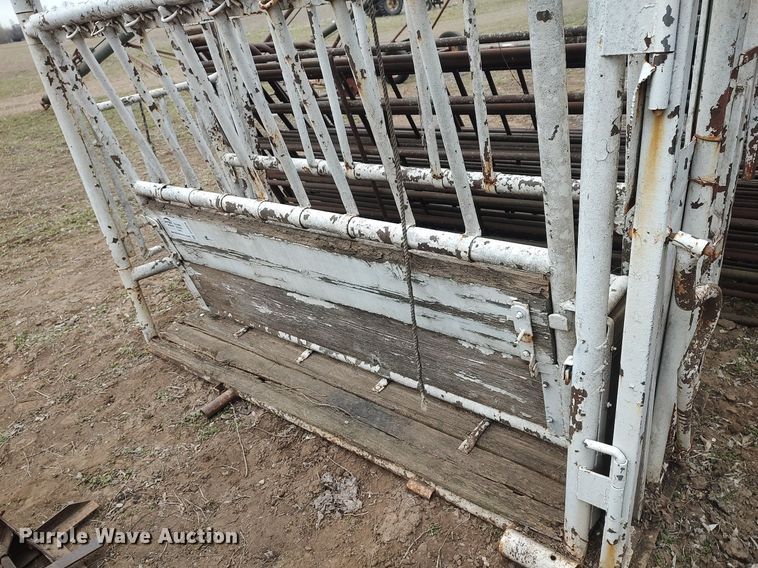 image for item DO3916 Livestock equipment