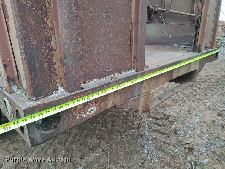 image for item DO3919 1961 Ford C600  grain truck