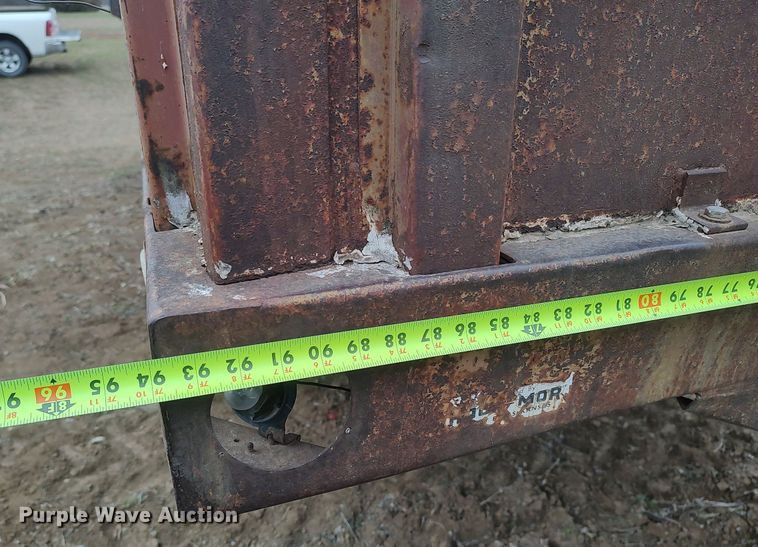 image for item DO3919 1961 Ford C600  grain truck