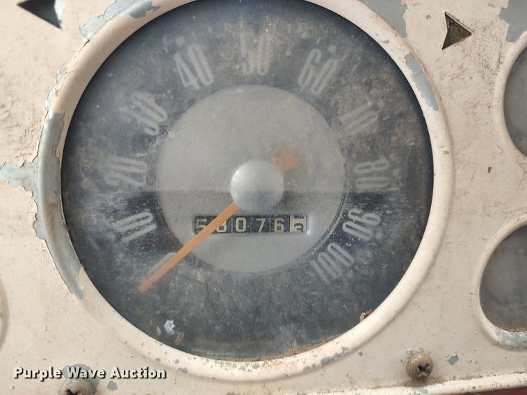 image for item DO3919 1961 Ford C600  grain truck