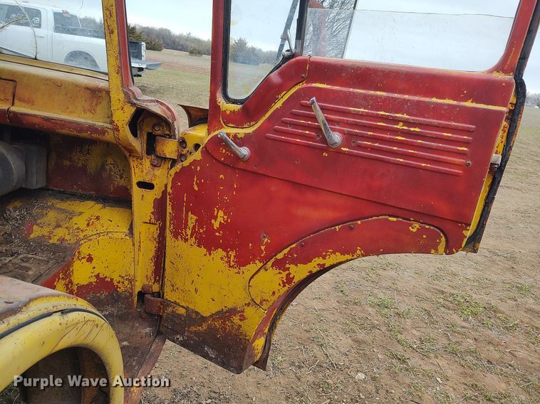 image for item DO3919 1961 Ford C600  grain truck