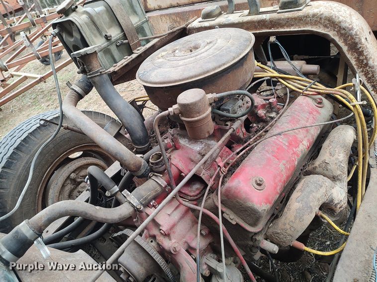 image for item DO3919 1961 Ford C600  grain truck