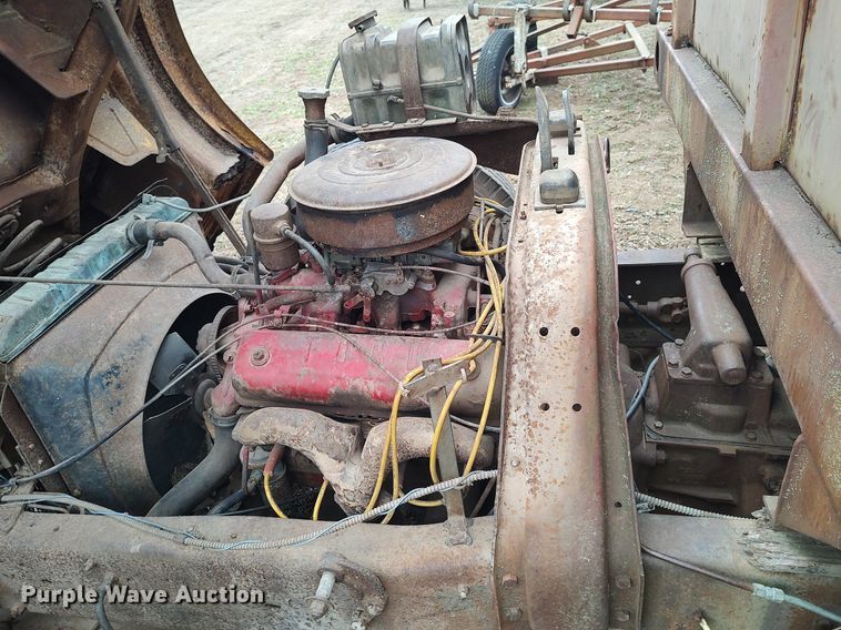 image for item DO3919 1961 Ford C600  grain truck